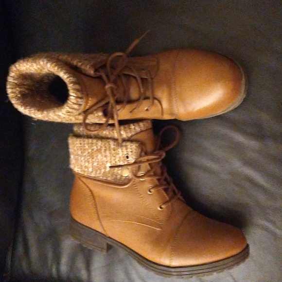 Lace Up Boots - Picture 3 of 7